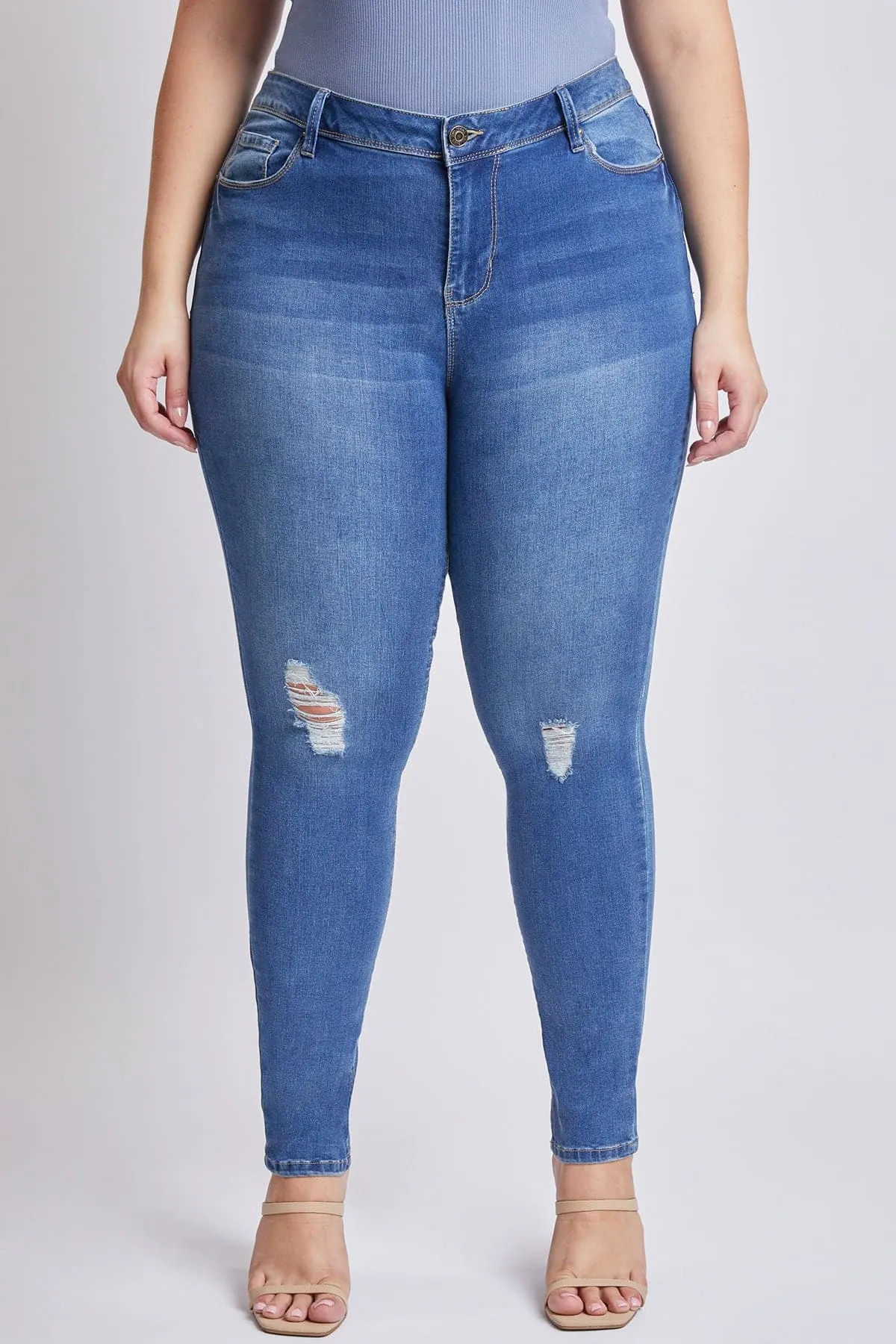 Plus Size Women's Essential  Skinny Jeans