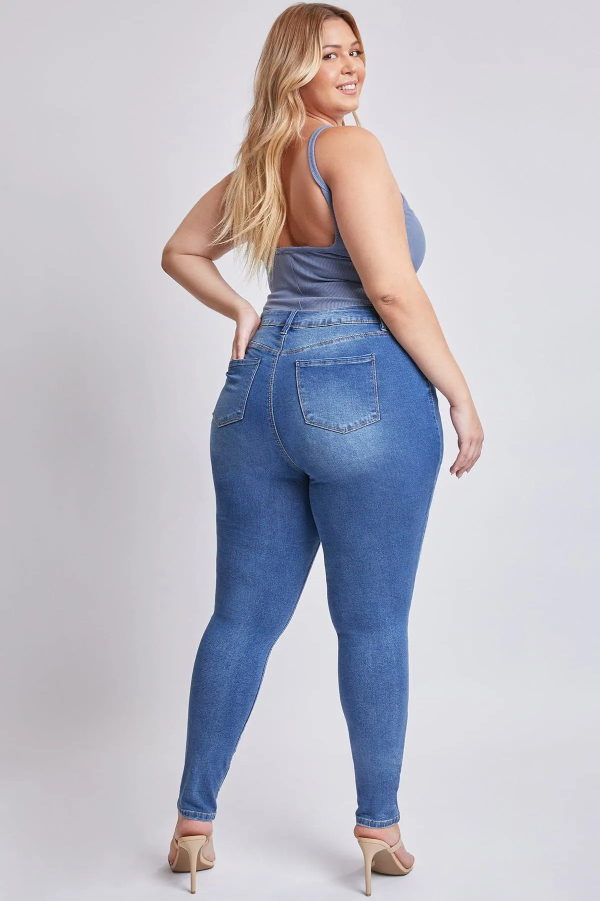 Plus Size Women's Essential  Skinny Jeans